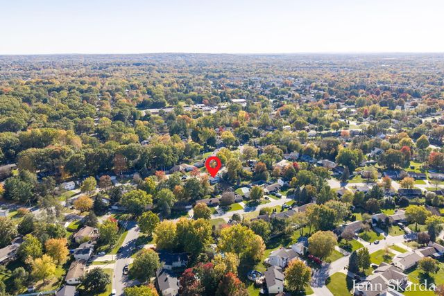 5543 Edgelawn Drive SE, Kentwood, MI 49508