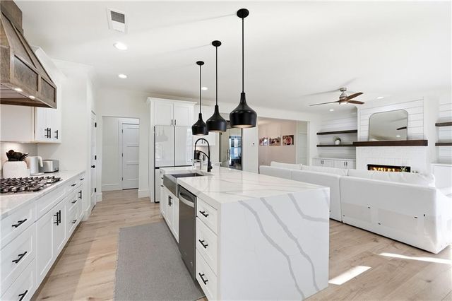 124 Jason Lane, Cumming, GA 30040