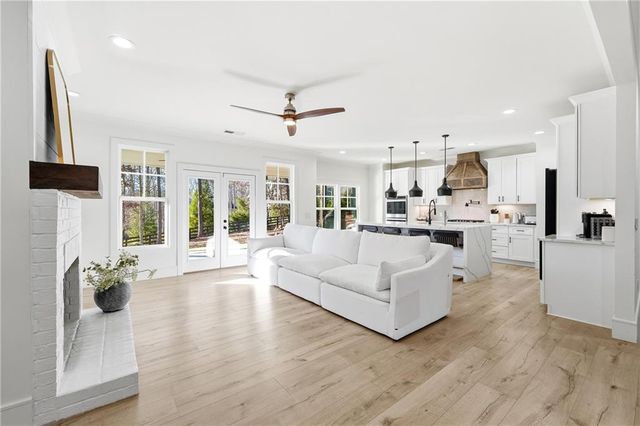 124 Jason Lane, Cumming, GA 30040