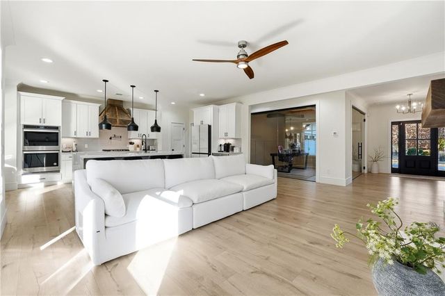 124 Jason Lane, Cumming, GA 30040