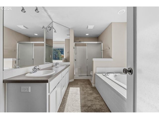 13006 Sw ROCKINGHAM Dr, Portland, OR 97223
