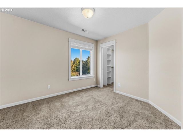 13006 Sw ROCKINGHAM Dr, Portland, OR 97223