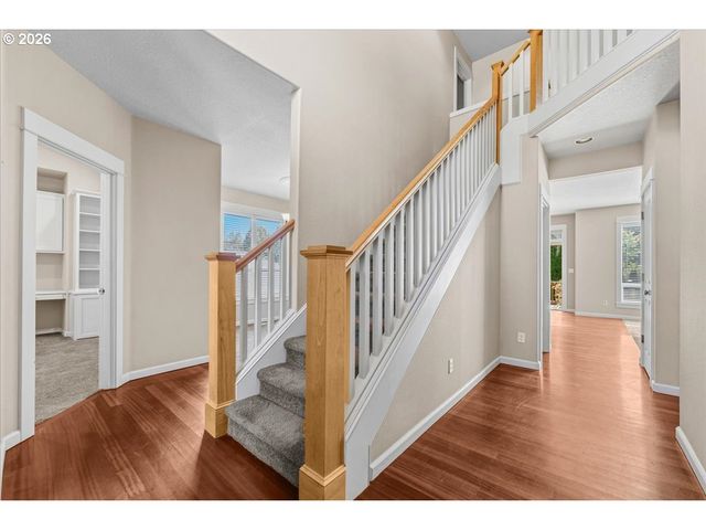 13006 Sw ROCKINGHAM Dr, Portland, OR 97223