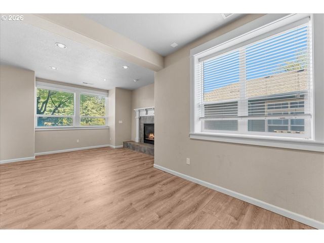 13006 Sw ROCKINGHAM Dr, Portland, OR 97223