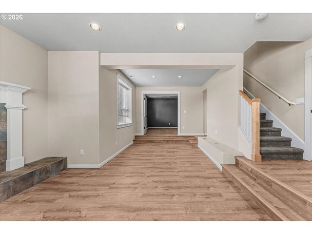 13006 Sw ROCKINGHAM Dr, Portland, OR 97223