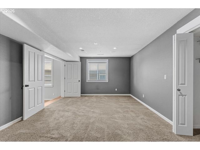13006 Sw ROCKINGHAM Dr, Portland, OR 97223