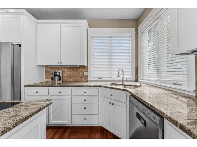 13006 Sw ROCKINGHAM Dr, Portland, OR 97223