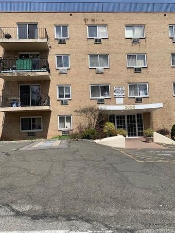 2035 Central Park Avenue 2M, Yonkers, NY 10710