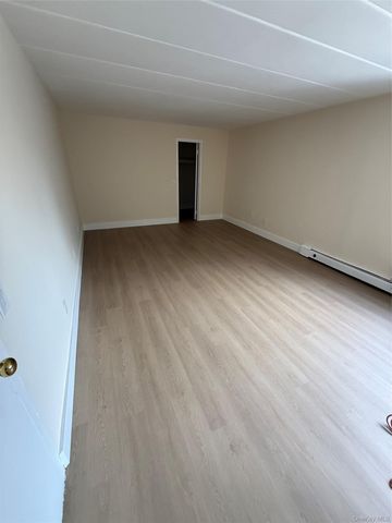 2035 Central Park Avenue 2M, Yonkers, NY 10710