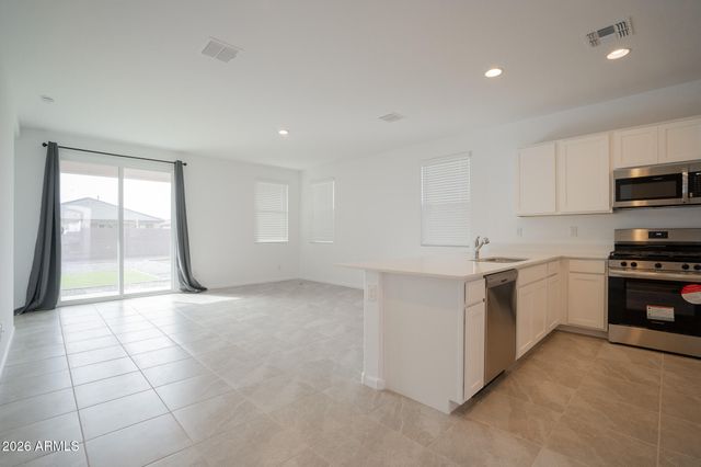 12517 W LUXTON Lane, Avondale, AZ 85323