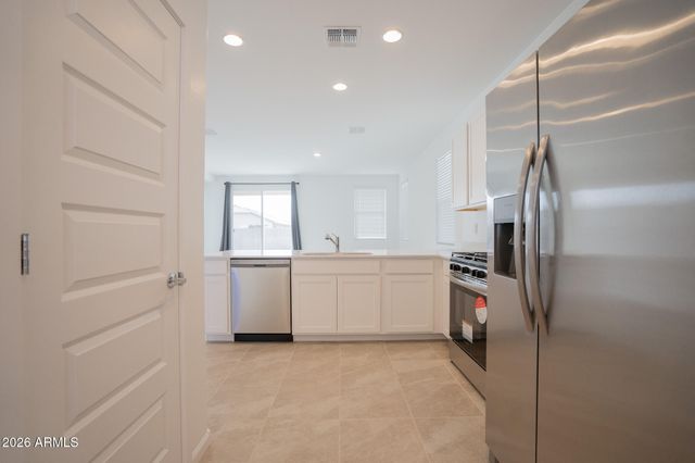 12517 W LUXTON Lane, Avondale, AZ 85323