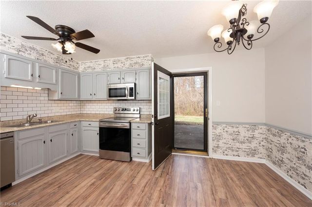 139 Turnwood Lane, Winston-salem, NC 27104