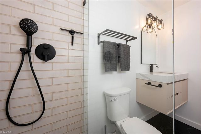 139 Turnwood Lane, Winston-salem, NC 27104