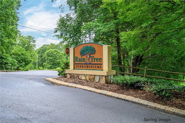 139 Turnwood Lane, Winston-salem, NC 27104