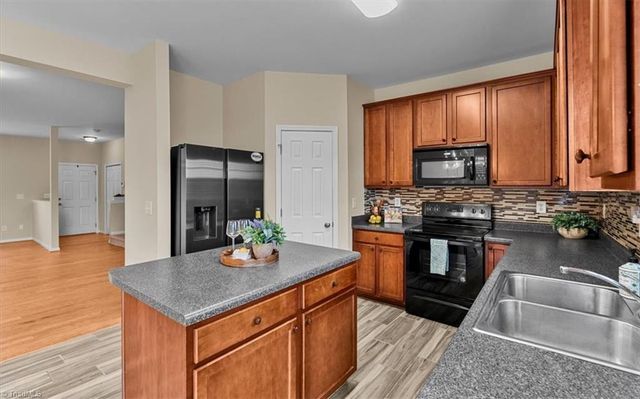 38 Arbor Hill Place, Mcleansville, NC 27301
