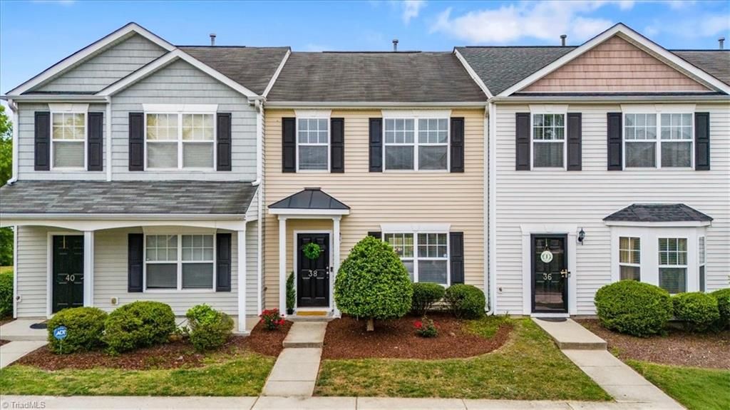 38 Arbor Hill Place, Mcleansville, NC 27301