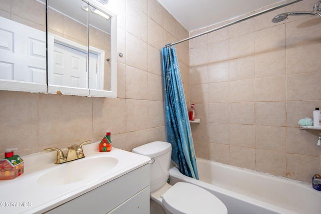 628 4th Street, Troy, NY 12180