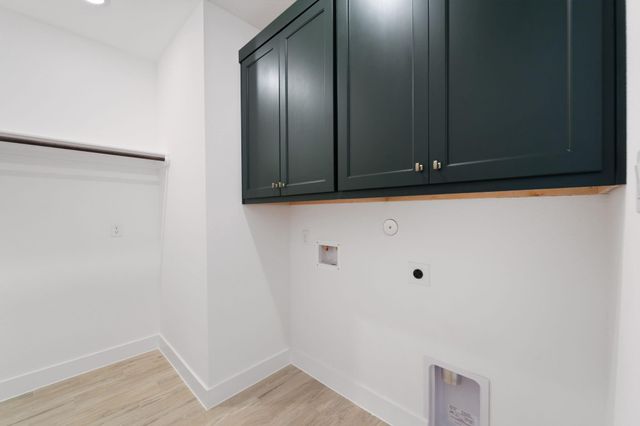 609 Gunner Drive, Montgomery, TX 77316