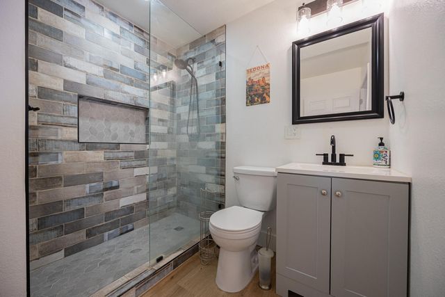 1221 E HIGHLAND Avenue 3, Phoenix, AZ 85014