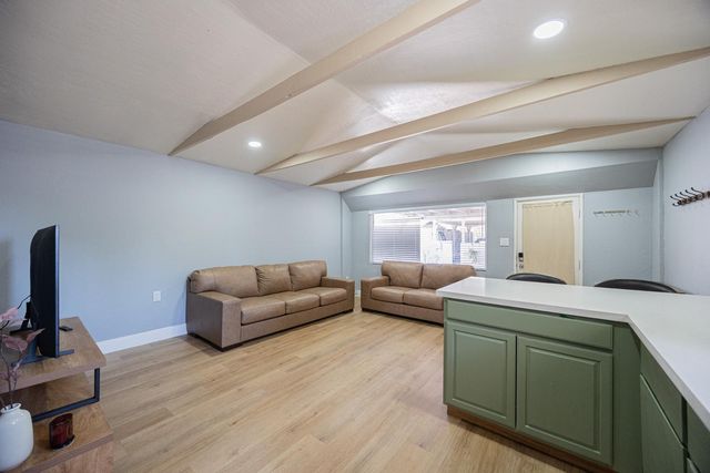1221 E HIGHLAND Avenue 3, Phoenix, AZ 85014