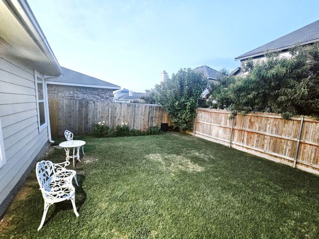 10444 Hideaway Trail, Fort Worth, TX 76131