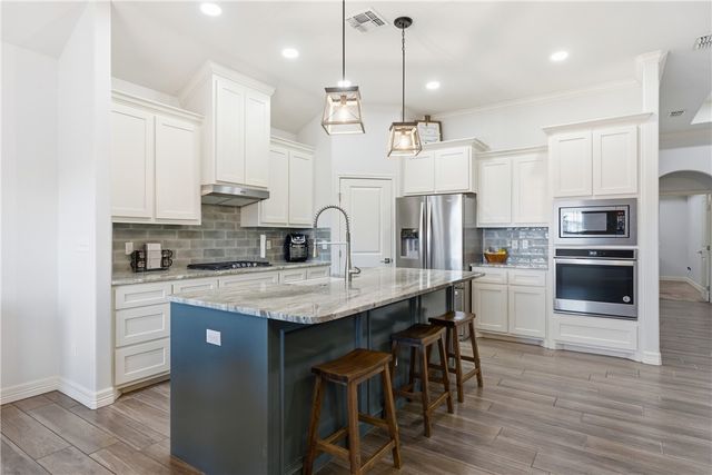 11526 Willowood Creek Dr, Corpus Christi, TX 78410