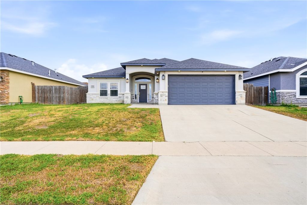 11526 Willowood Creek Dr, Corpus Christi, TX 78410