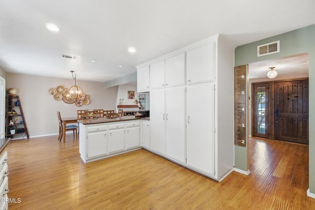 1467 Calle La Cumbre, Camarillo, CA 93010