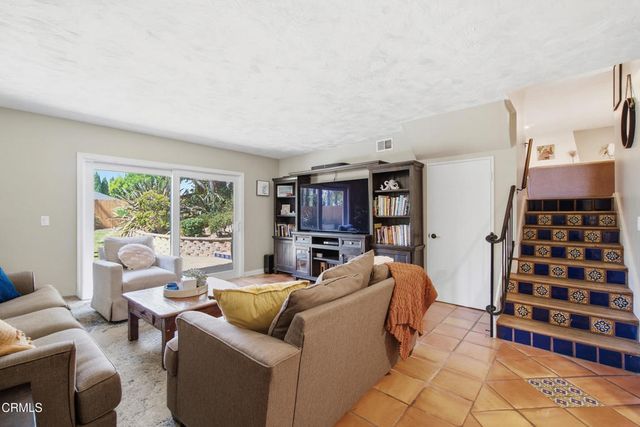 1467 Calle La Cumbre, Camarillo, CA 93010