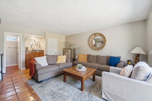 1467 Calle La Cumbre, Camarillo, CA 93010