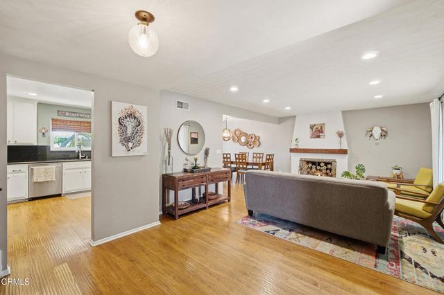 1467 Calle La Cumbre, Camarillo, CA 93010