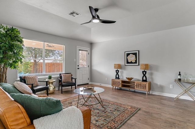 347 Serene Hollow LN, Buda, TX 78610