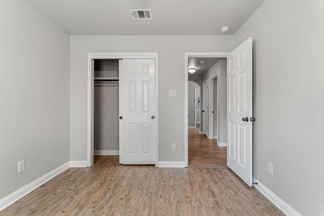 347 Serene Hollow LN, Buda, TX 78610