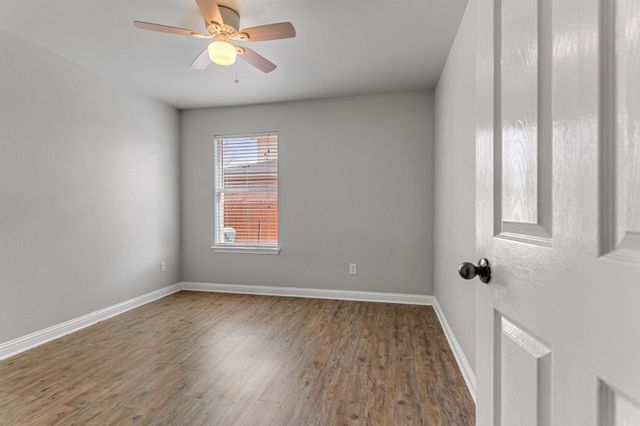 347 Serene Hollow LN, Buda, TX 78610