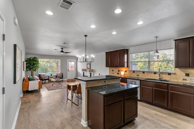 347 Serene Hollow LN, Buda, TX 78610