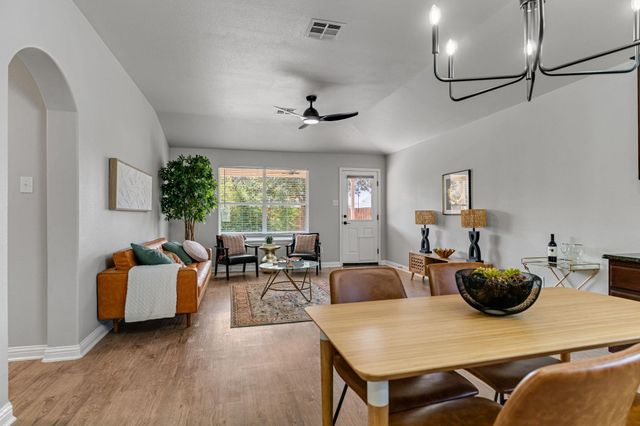 347 Serene Hollow LN, Buda, TX 78610