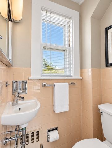 57 Cumberland Cir, Lynn, MA 01904