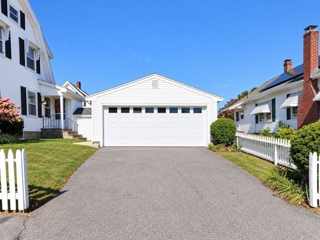 57 Cumberland Cir, Lynn, MA 01904