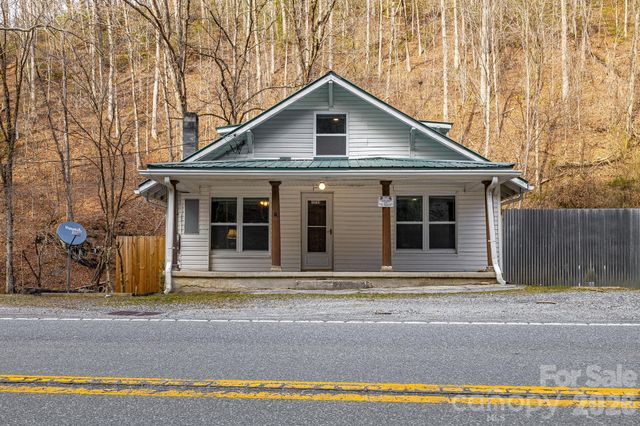 12730 Hwy 19 W None, Bryson City, NC 28713