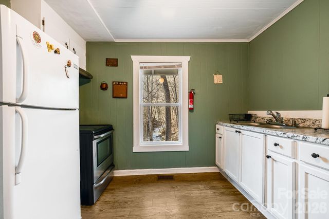 12730 Hwy 19 W None, Bryson City, NC 28713