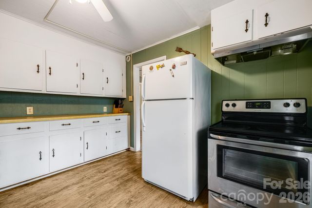 12730 Hwy 19 W None, Bryson City, NC 28713