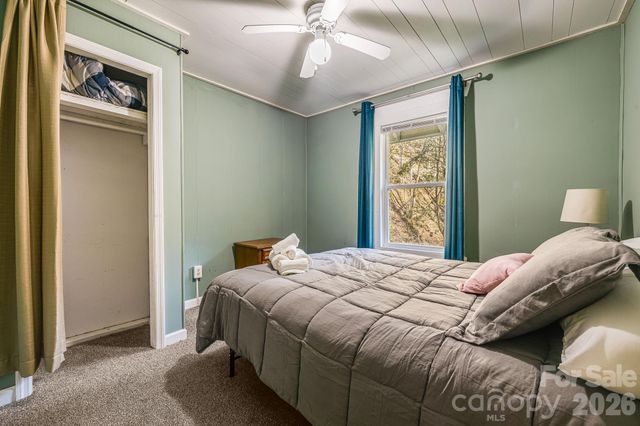 12730 Hwy 19 W None, Bryson City, NC 28713