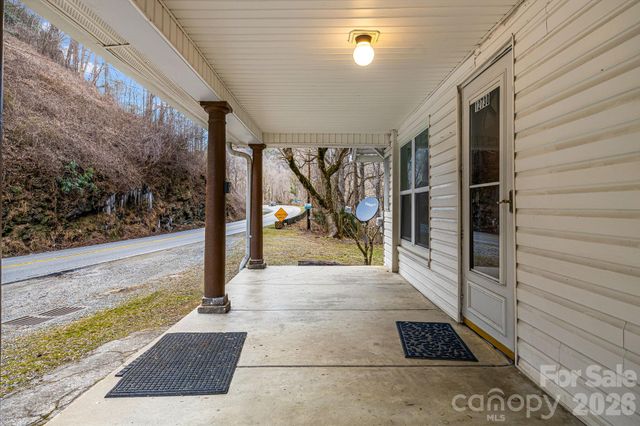 12730 Hwy 19 W None, Bryson City, NC 28713