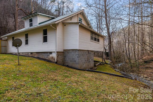 12730 Hwy 19 W None, Bryson City, NC 28713