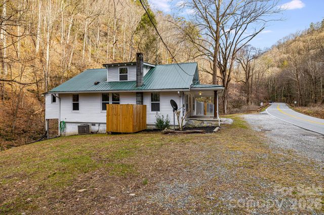 12730 Hwy 19 W None, Bryson City, NC 28713
