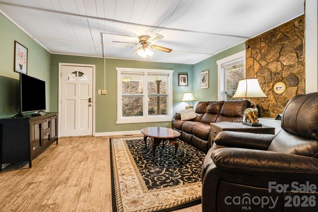 12730 Hwy 19 W None, Bryson City, NC 28713