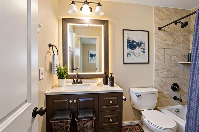 802 Camelot Lane, Friendswood, TX 77546