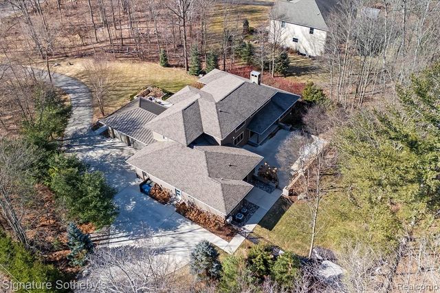 3479 E Shady Ridge Lane, Midland, MI 48642