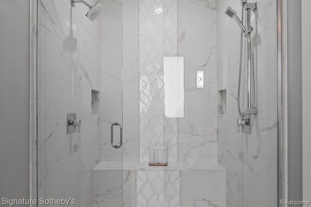 3479 E Shady Ridge Lane, Midland, MI 48642