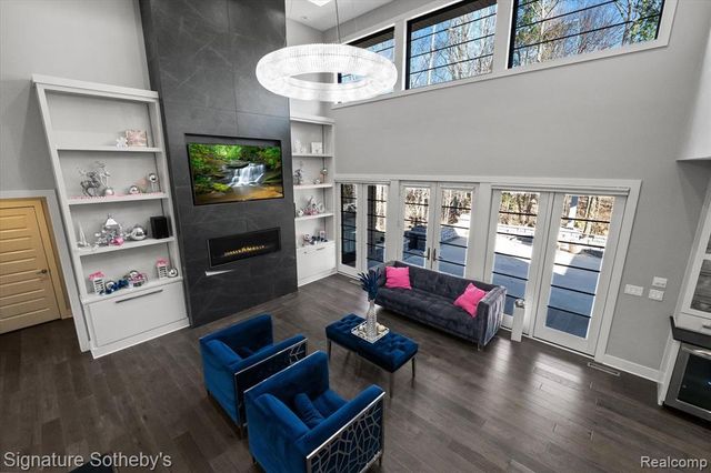 3479 E Shady Ridge Lane, Midland, MI 48642